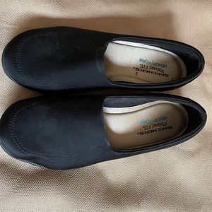 Skechers black fabric flats